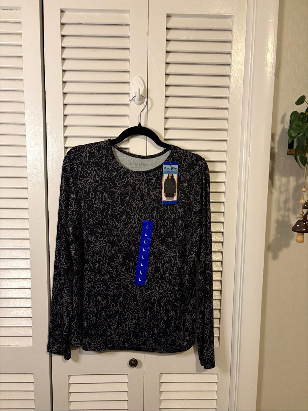 NWT - Hang Ten Black Floral Long Sleeve Top